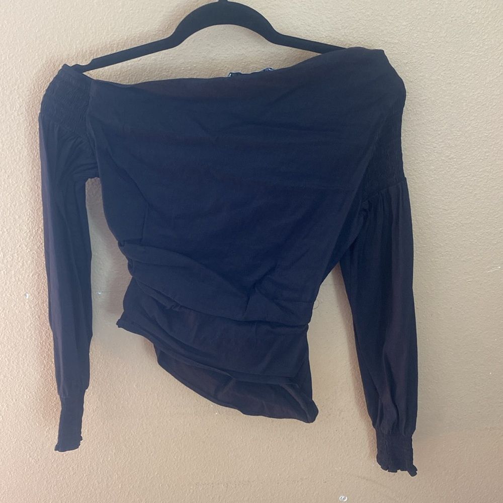 Black long sleeve ruched blouse - Picture 3 of 3